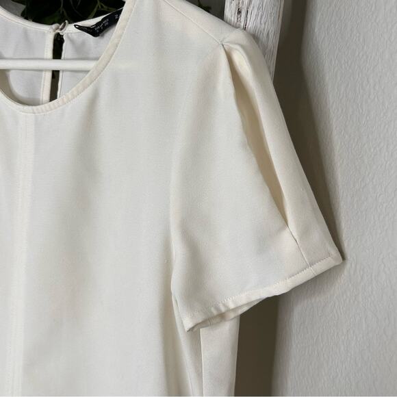Zara Womens Ivory Short Sleeve Top Blouse Minimalist Basic‎ Career - Picture 3 of 4